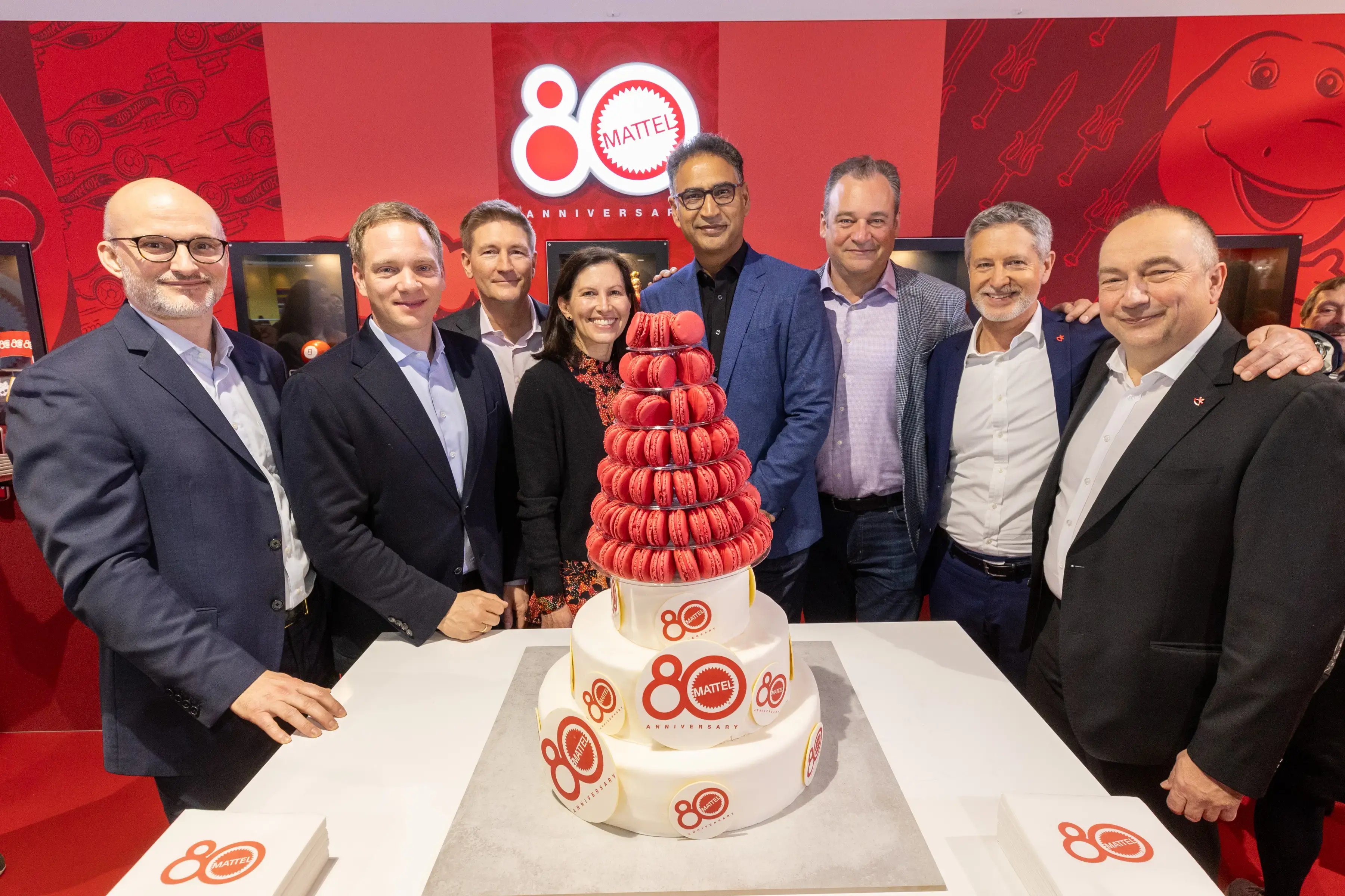 Firma Mattel zde uvedla významnou řadu produktů „80th Ruby Anniversary Collection“.